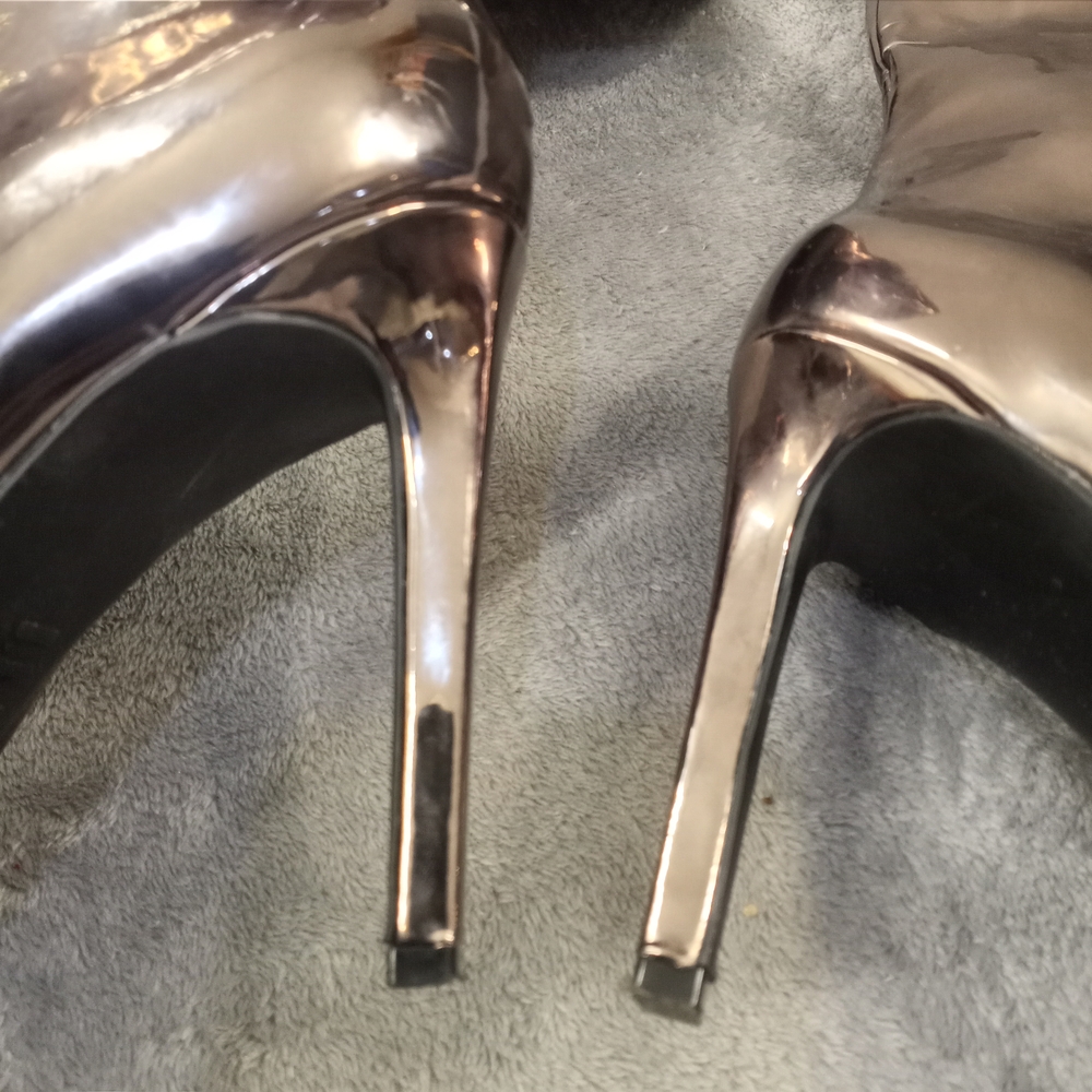I.n.c. Women's Metallic Knee-High Stiletto Boots Size 9M - Picture 6 of 16